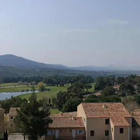 T2 Climatise Avec Belle Vue , Golf De Pont-royal *