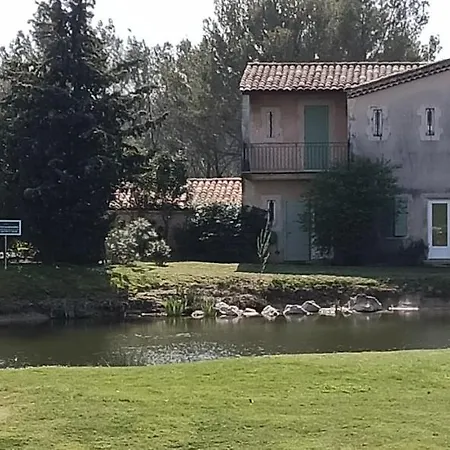 T2 Climatise Avec Belle Vue , Golf De Pont-royal *