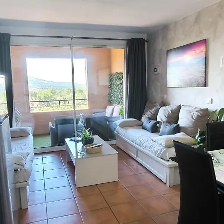 T2 Climatise Avec Belle Vue , Golf De Pont-royal Apartment *