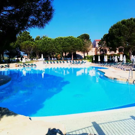 Apartment T2 Climatise Avec Belle Vue , Golf De Pont-royal Mallemort