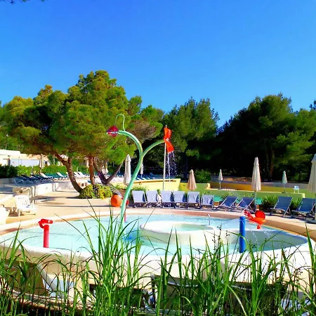 T2 Climatise Avec Belle Vue , Golf De Pont-royal Apartment *