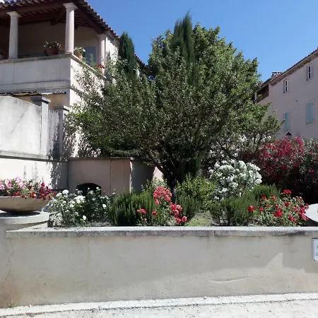 T2 Climatise Avec Belle Vue , Golf De Pont-royal Apartment Mallemort