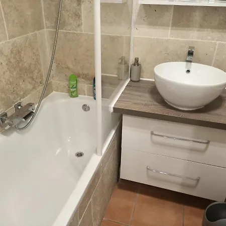 T2 Climatise Avec Belle Vue , Golf De Pont-royal Apartment